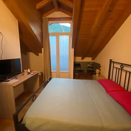 Gasthuis Bed No Breakfast Noah And Nik Omegna